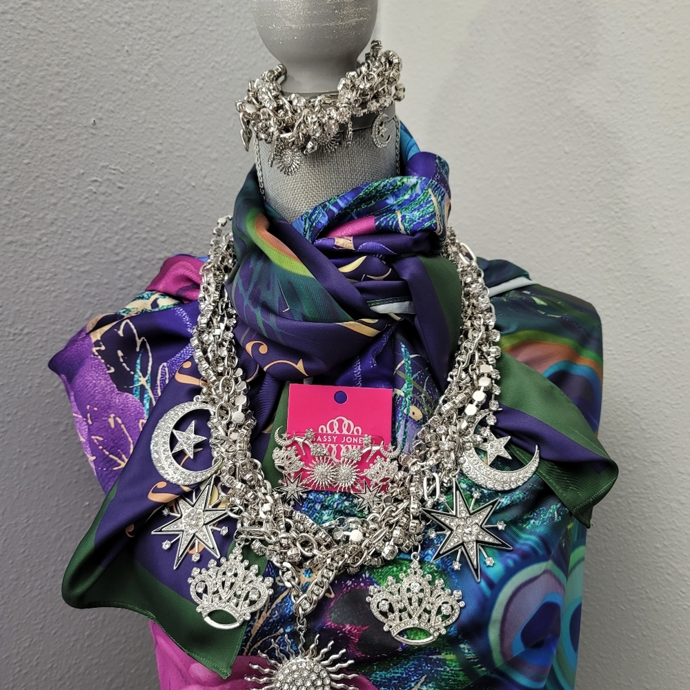 Upscale Silver Statement necklace only Sassy Jones